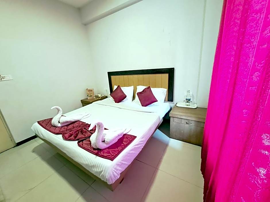 Hotel Preethi Palace