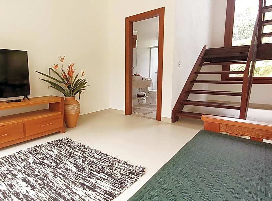 Kíria's Village Beach House