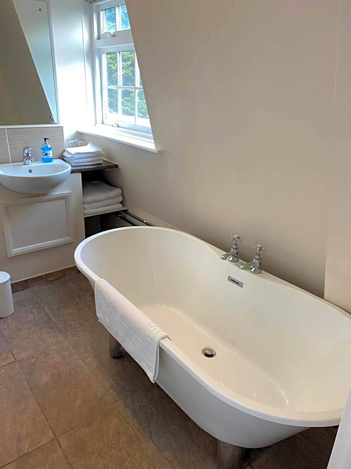 Lysses House Hotel