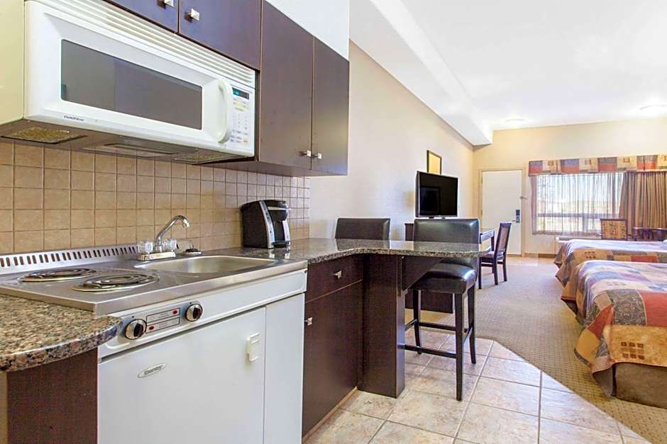 Ramada by Wyndham Pincher Creek