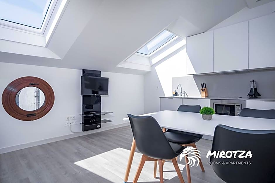 MIROTZA ROOMS AND APARTMENTS