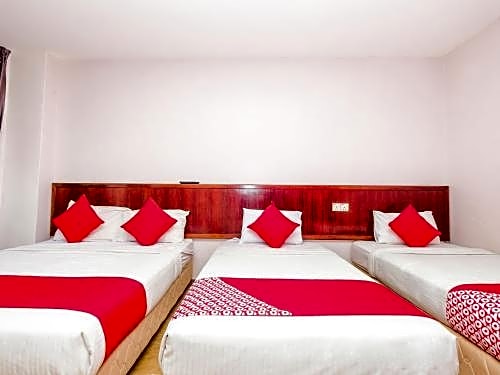 OYO 984 Kings Hotel