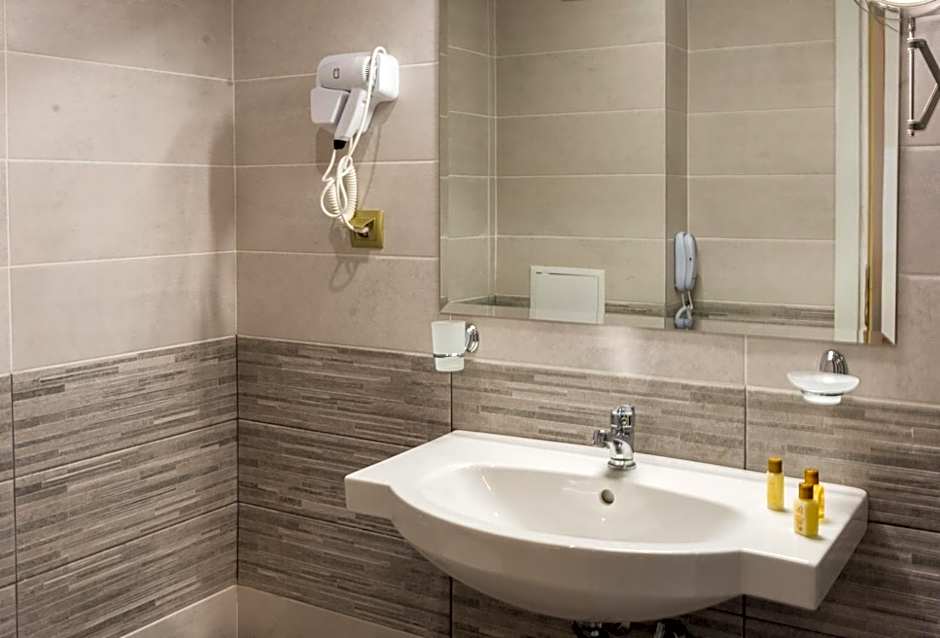 Vemara City Boutique Hotel-free parking