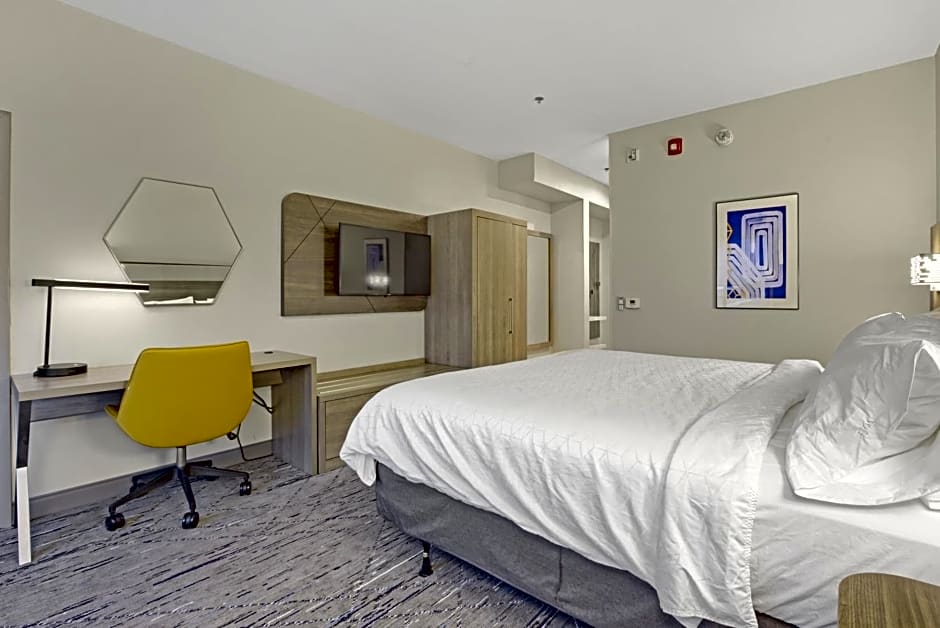 Holiday Inn Express - Gulfport Beach By IHG