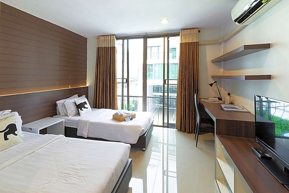 Bed by City Surawong Patpong