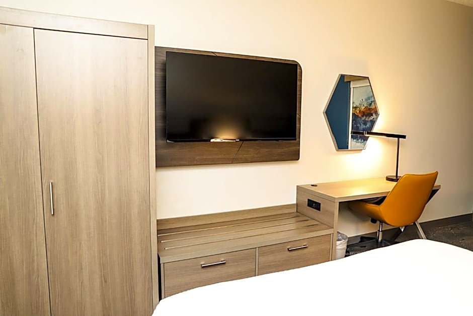 Holiday Inn Express & Suites Donegal By IHG