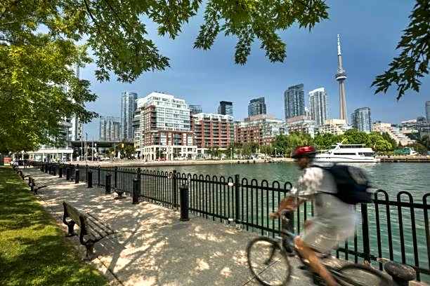 Yonge Suites Apart Hotel