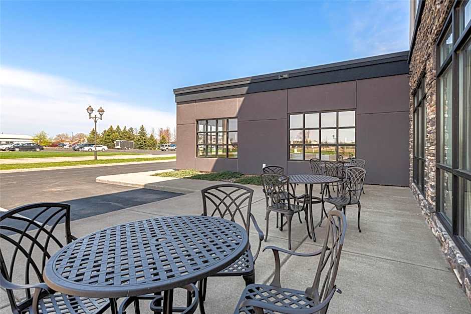 Best Western Plus New Richmond Inn & Suites