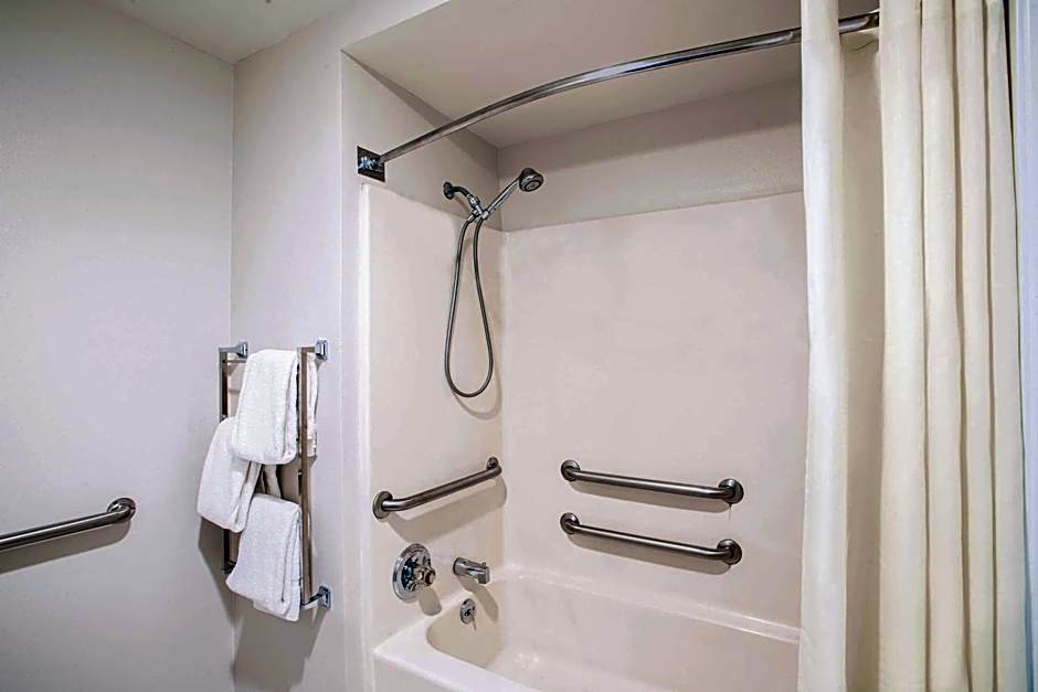 La Quinta Inn & Suites by Wyndham Baton Rouge Siegen Lane