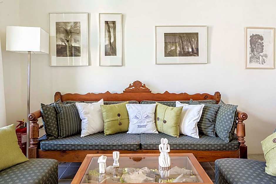 Crossroads Inn Traditional Lodging