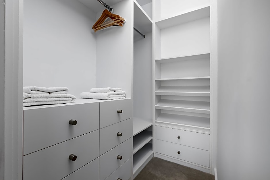 LT Greenwich 3 Bed Townhouse