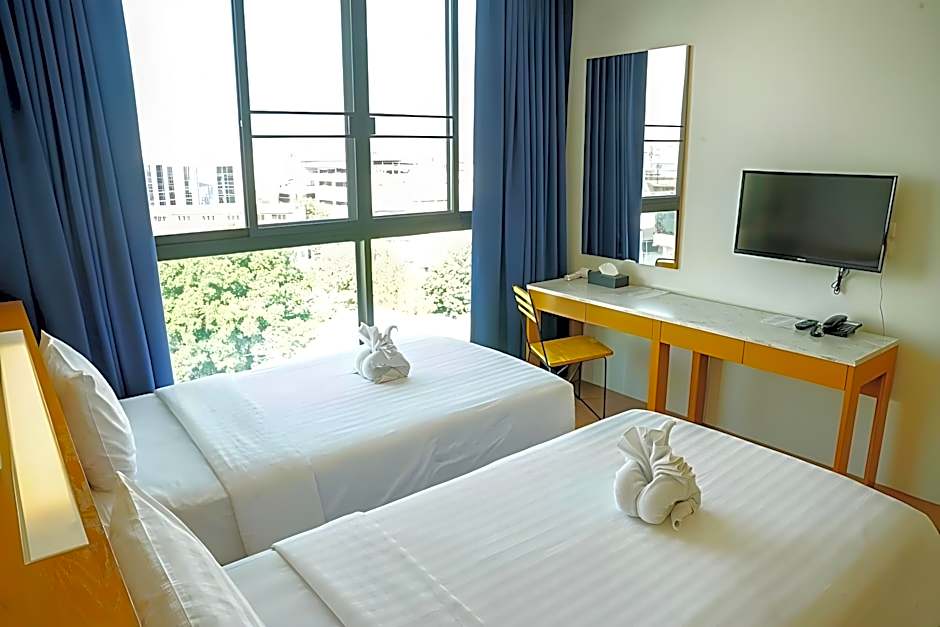 130 Hotel & Residence Bangkok (SHA Plus)