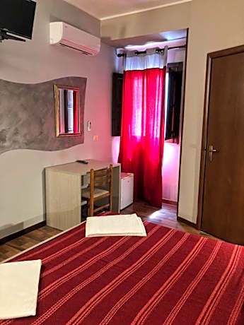 Comfort Triple Room with Shower