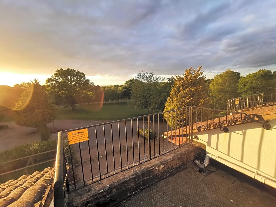 Copthorne Effingham Gatwick Hotel