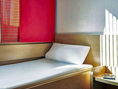 Room with 1 Double Bed + 1 Extra Bed equipped with the new bedding