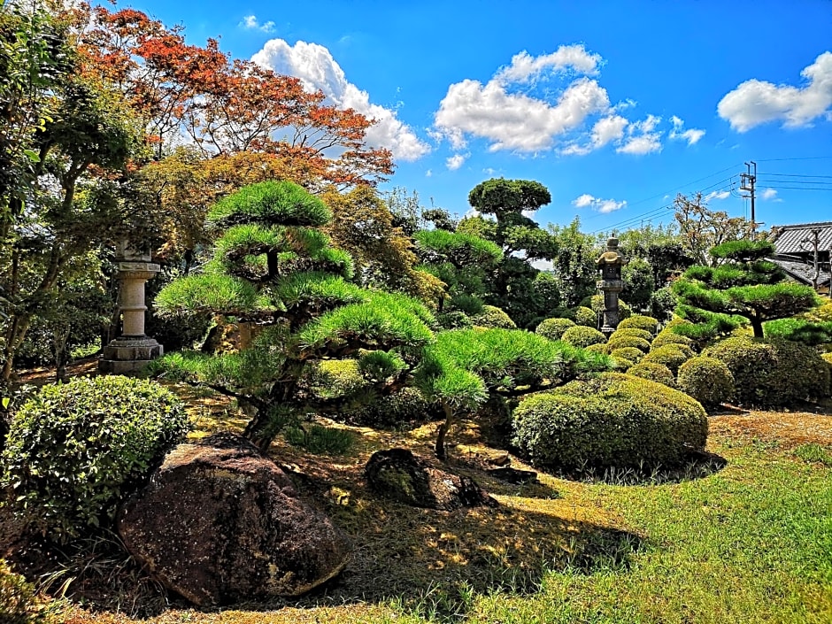 Kansai Airport Pine Villa
