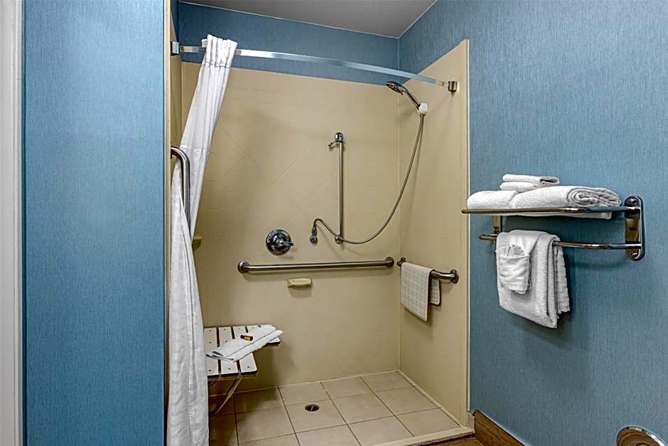 Best Western Plus Wasco Inn & Suites