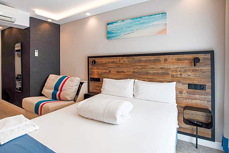 Posidonia Aparthotel
