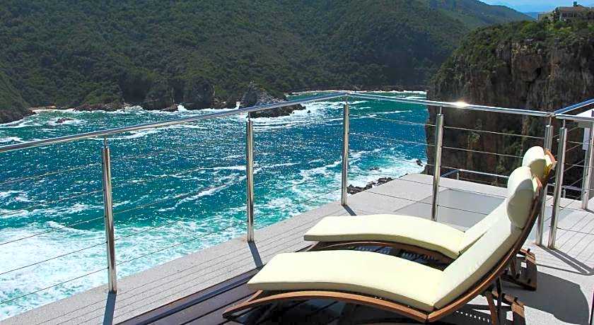 Head Over Hills Luxury Retreat