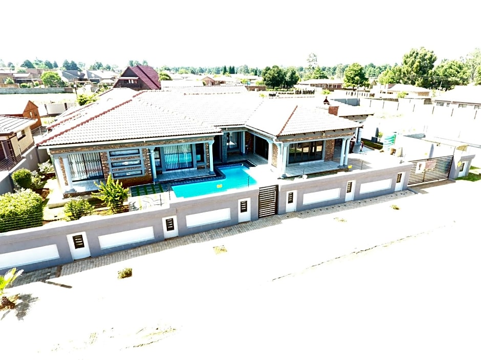 Charis View Guest House