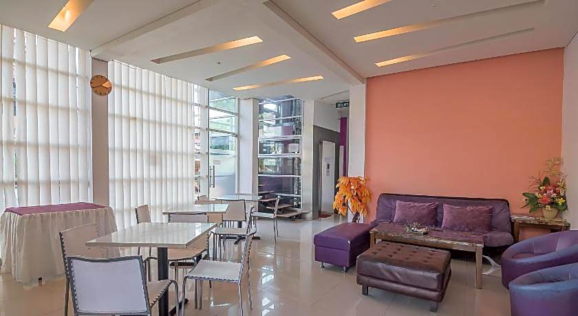 RedDoorz Plus near Pelabuhan Bitung