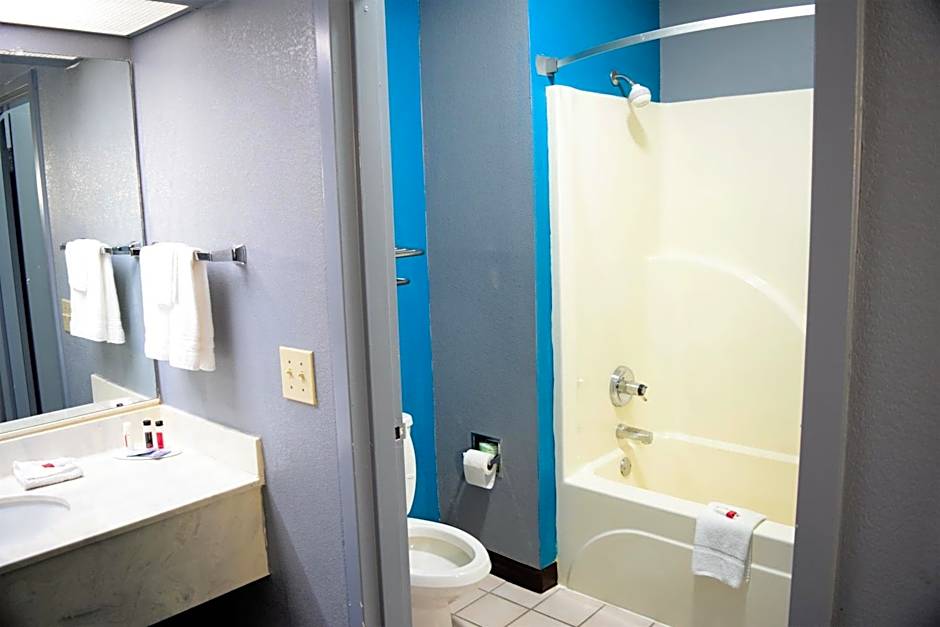 Days Inn by Wyndham Montgomery