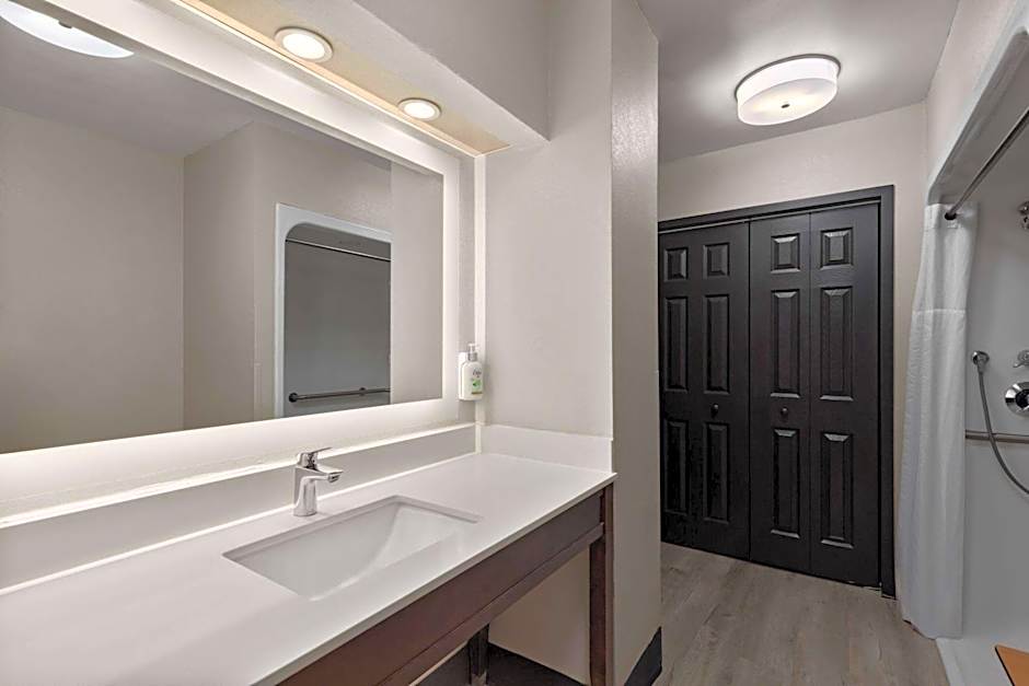 La Quinta Inn & Suites by Wyndham Goodlettsville