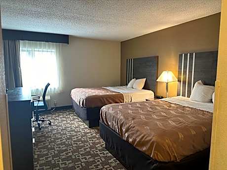Norwood Inn & Suites Milwaukee