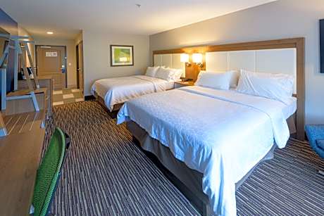 2 Queen Beds Standard Comm Access