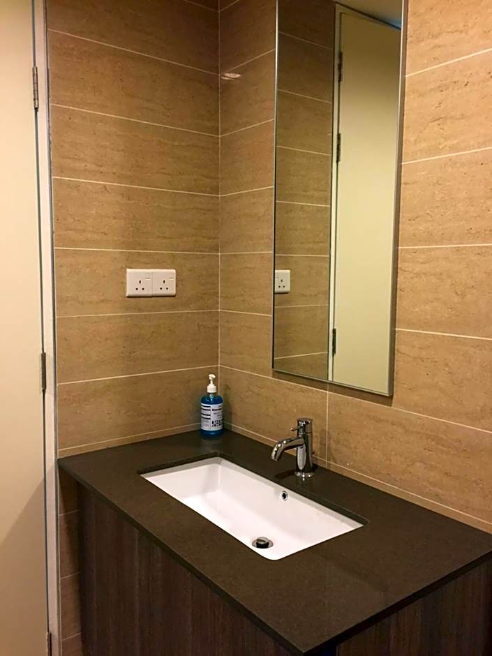 By The Sea Partial Seaview n Mountain View 383