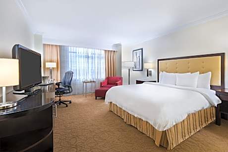 King Parlor Suite - Non- Smoking