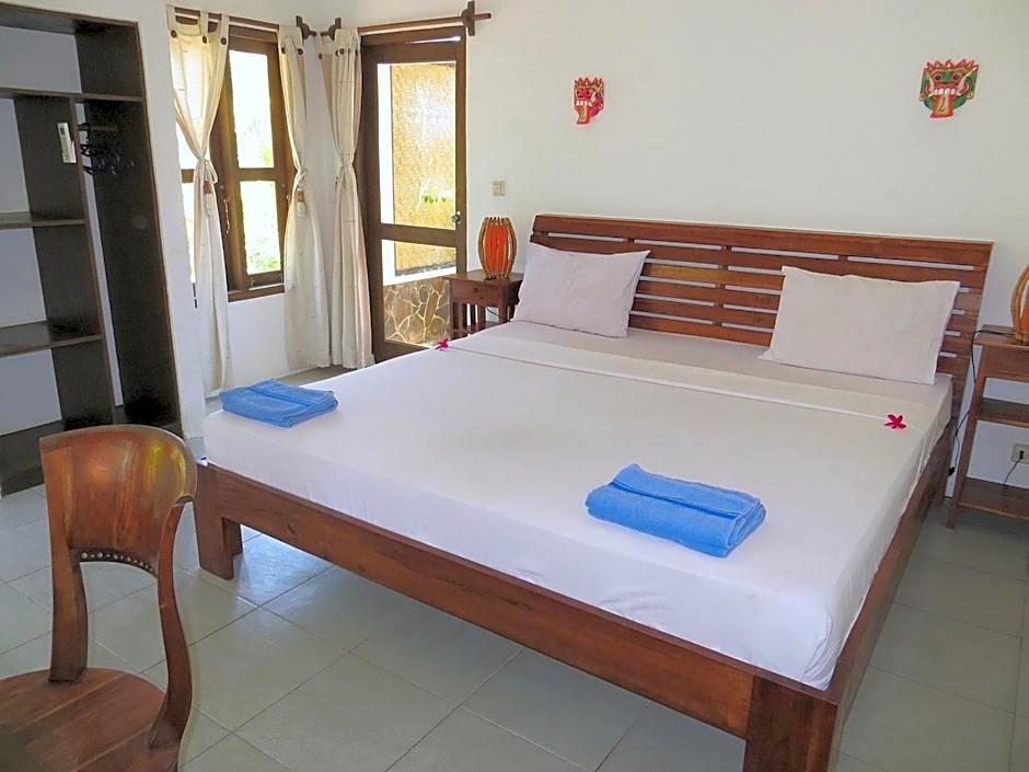 Mango Dive & Bungalow