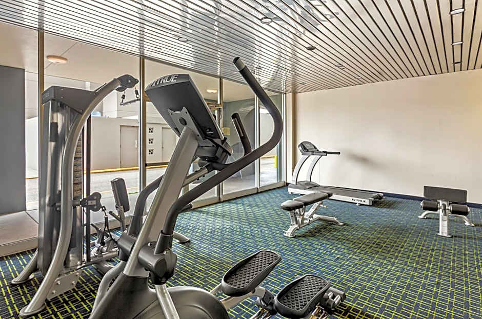 Quality Inn & Suites Charleston - Civic Center