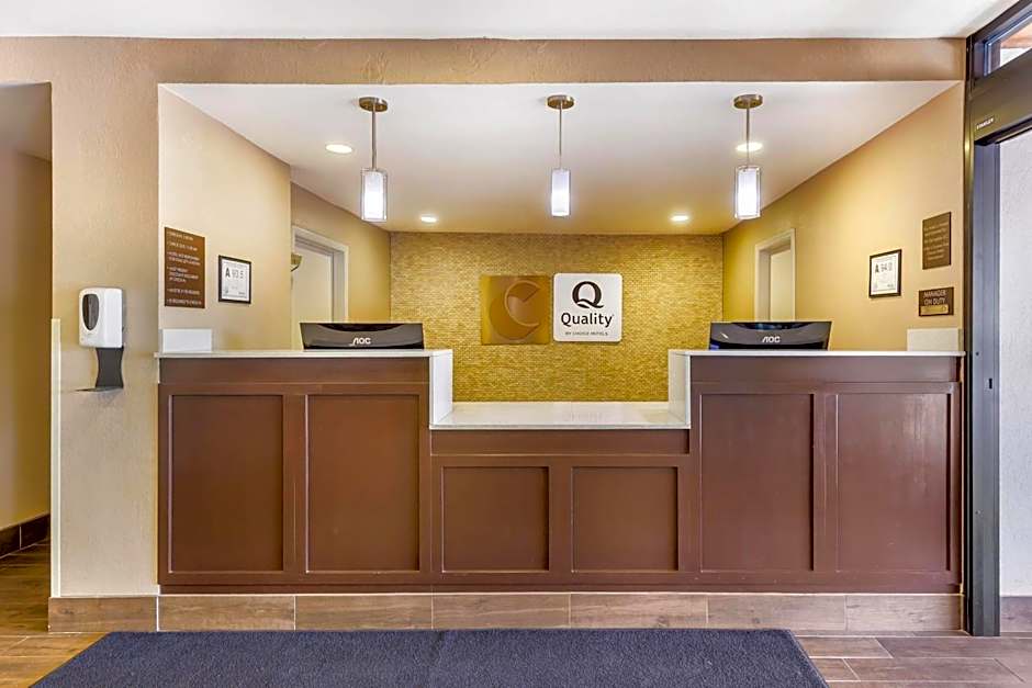 Quality Inn & Suites Spring Lake - Fayetteville near Fort Bragg