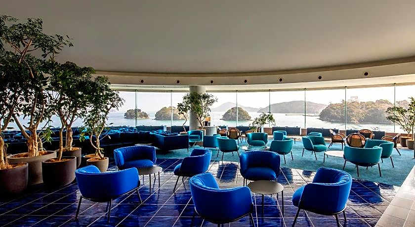 Toba Grand Hotel