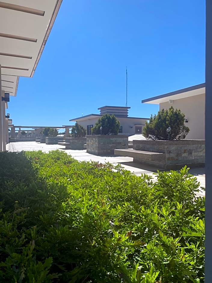 Rosarich Homestay - Bristle Ridge Residences