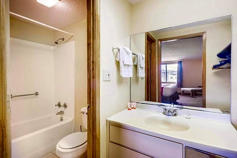 OYO Hotel Daleville AL Hwy 84