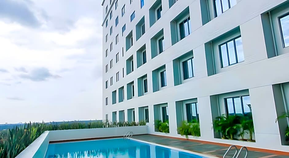 Crystal Crown Hotel Harbour View Port Klang