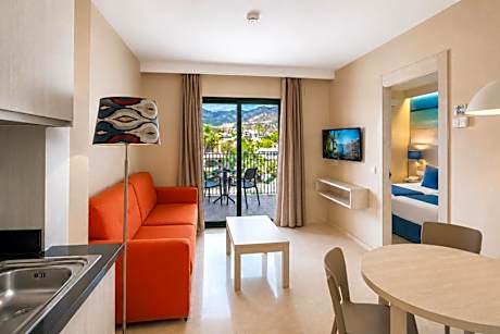 One-Bedroom Apartment (2 Adults)