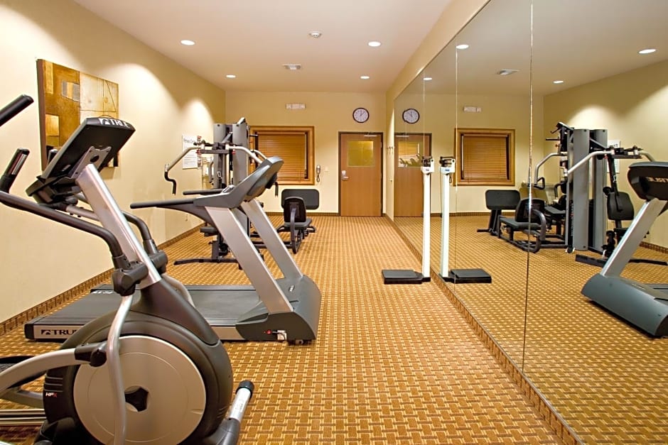 Holiday Inn Express Hotel and Suites Kingsville By IHG