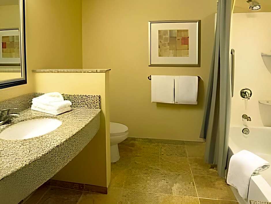 Courtyard by Marriott Hadley Amherst