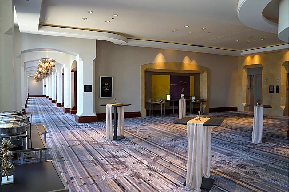 The Gwen, a Luxury Collection Hotel, Michigan Avenue Chicago