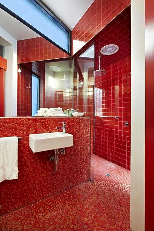 Tolarno Hotel