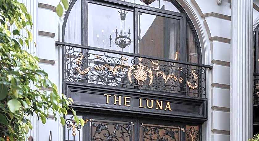 THE LUNA - Boutique Hotel