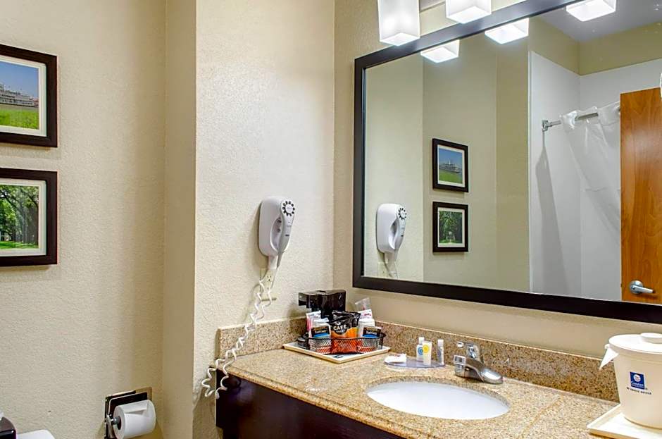 Comfort Inn & Suites Covington - Mandeville