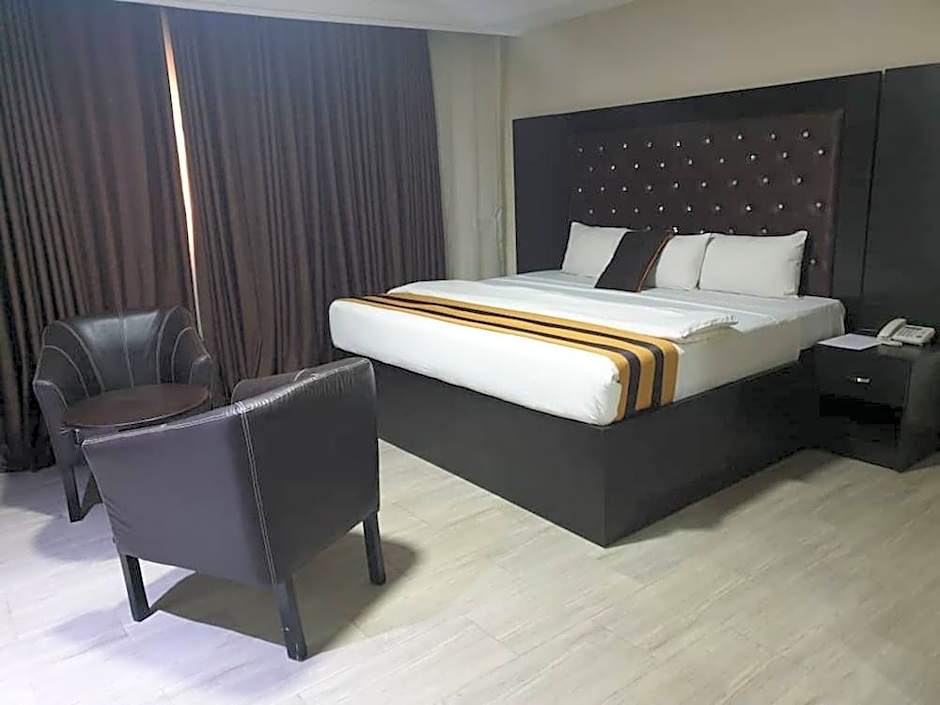 Msquare Hotel GRA