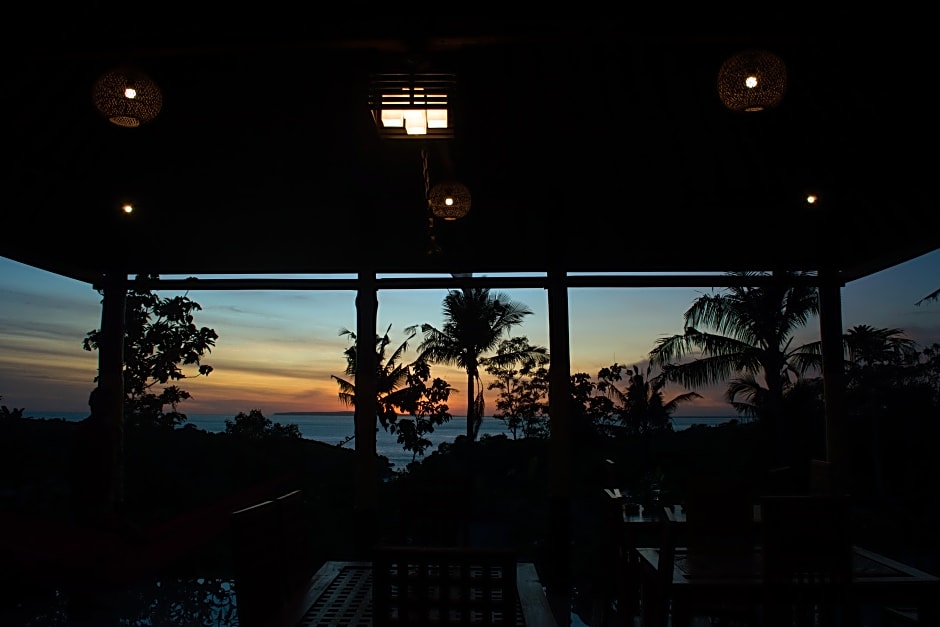 Penida Sunset Ocean View Bungalows by ZUZU