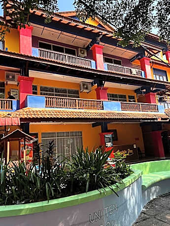 Perhentian Village Inn