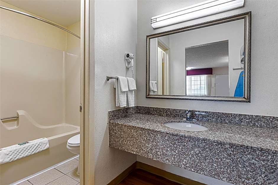 Best Western Palestine Inn