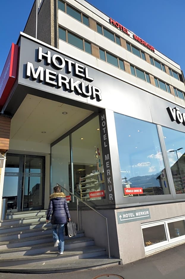 Hotel Merkur - West Station